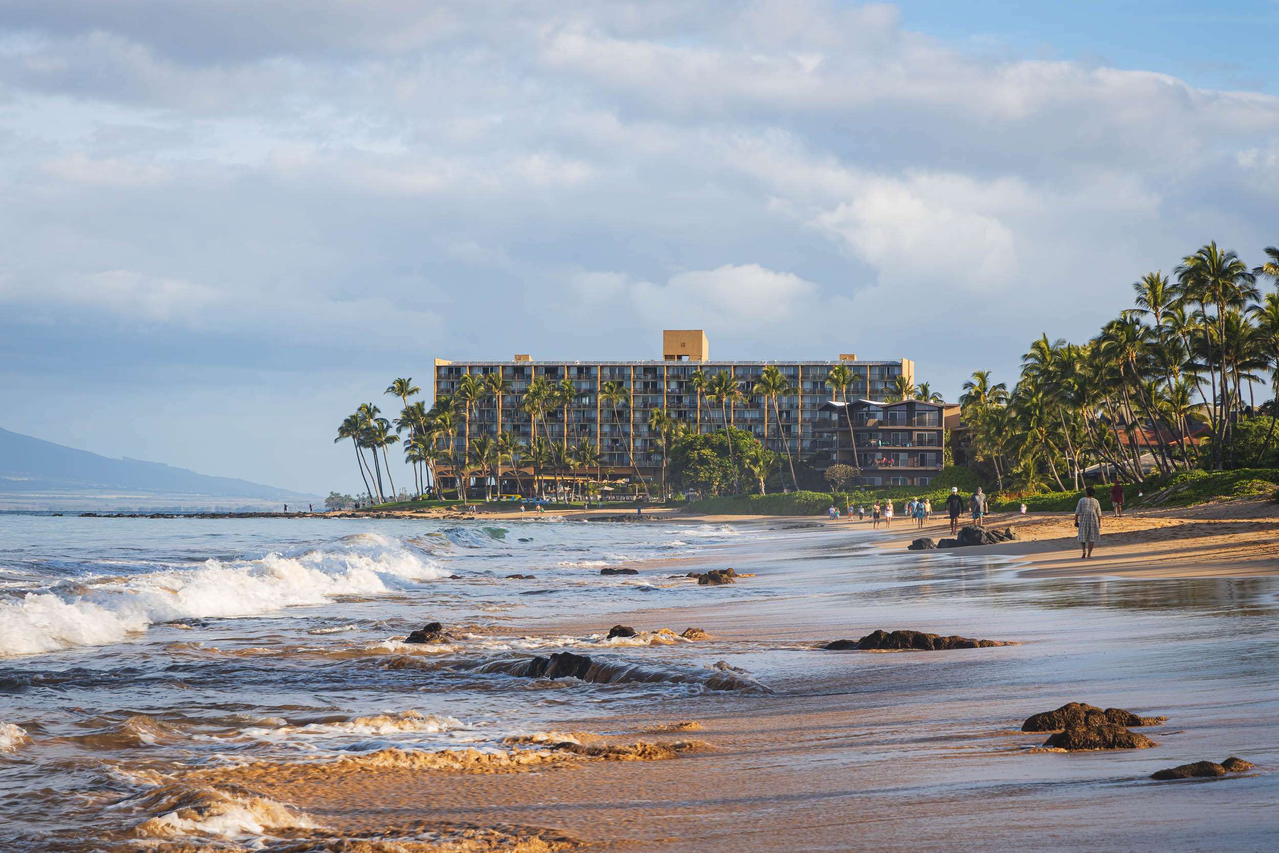 A beachfront hotel in Maui, Hawai'i