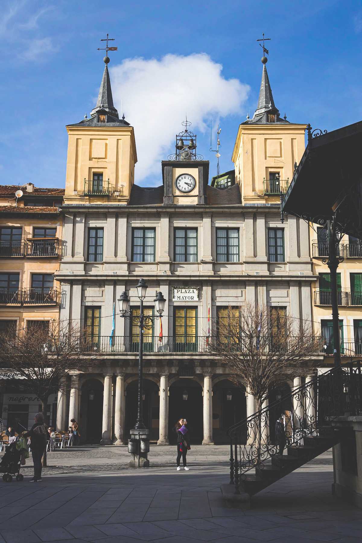 A scene from Plaza Mayor in central Segovia